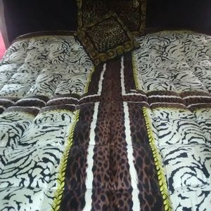 VERSACE bedding comforter and pillows,
